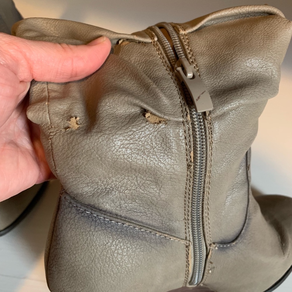 Taupe wedge boots, size 8 - Picture 8 of 8